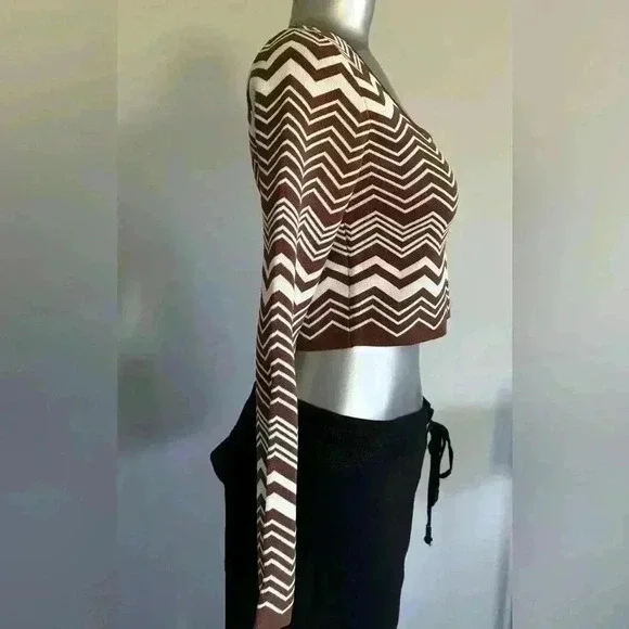 $8 Add-On 🆕Stradivarius Crop Sweater - Picture 6 of 16